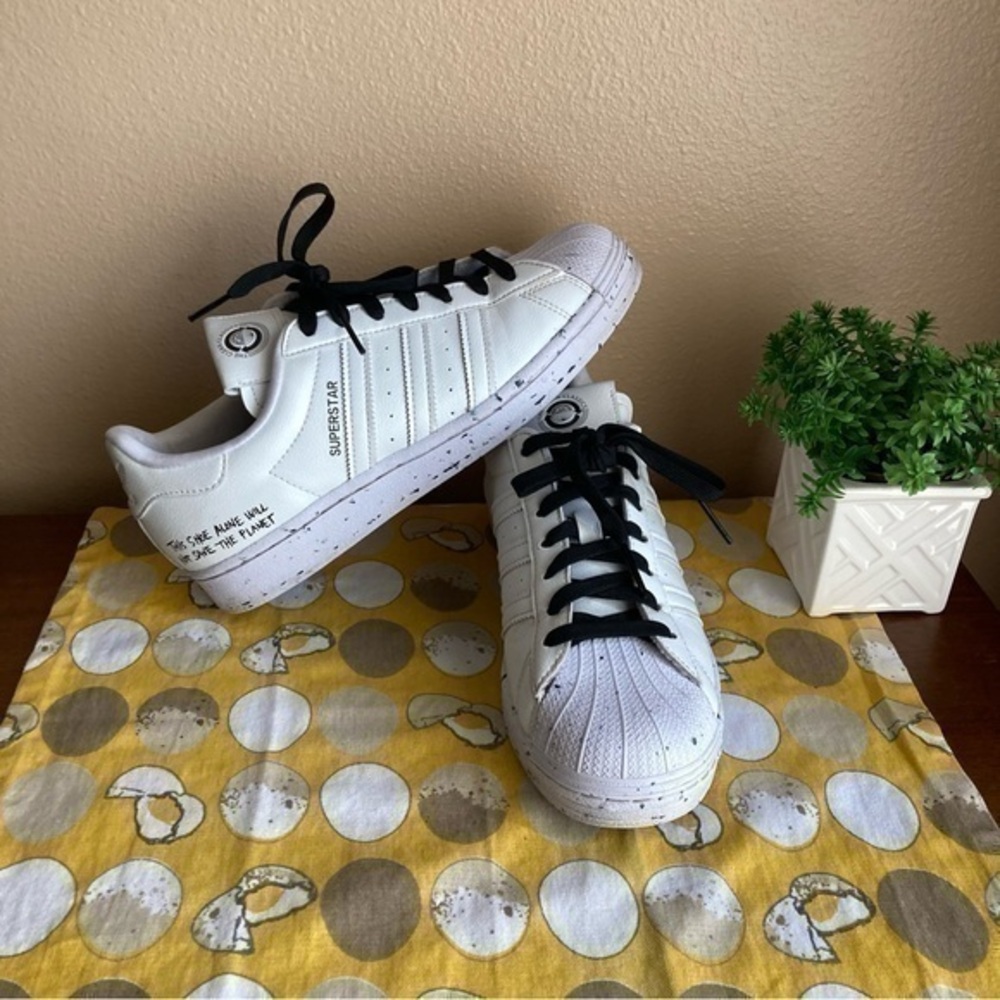 Adidas Stan Smith black and white Sustainability shoes size 7